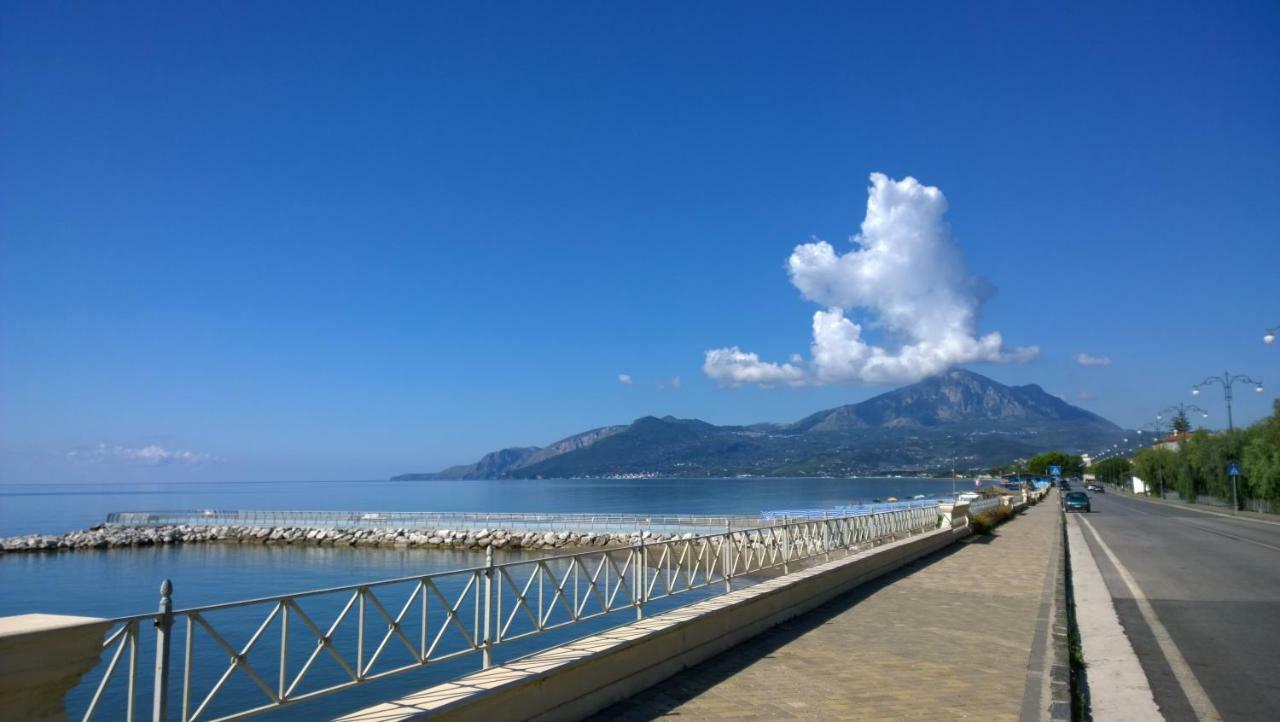 Incanto Di Luna Ispani Bagian luar foto